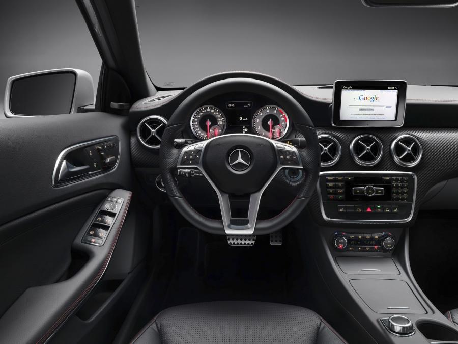  Mercedes-Benz A250 Style Package 2012 года  (фото 6 из 8)
